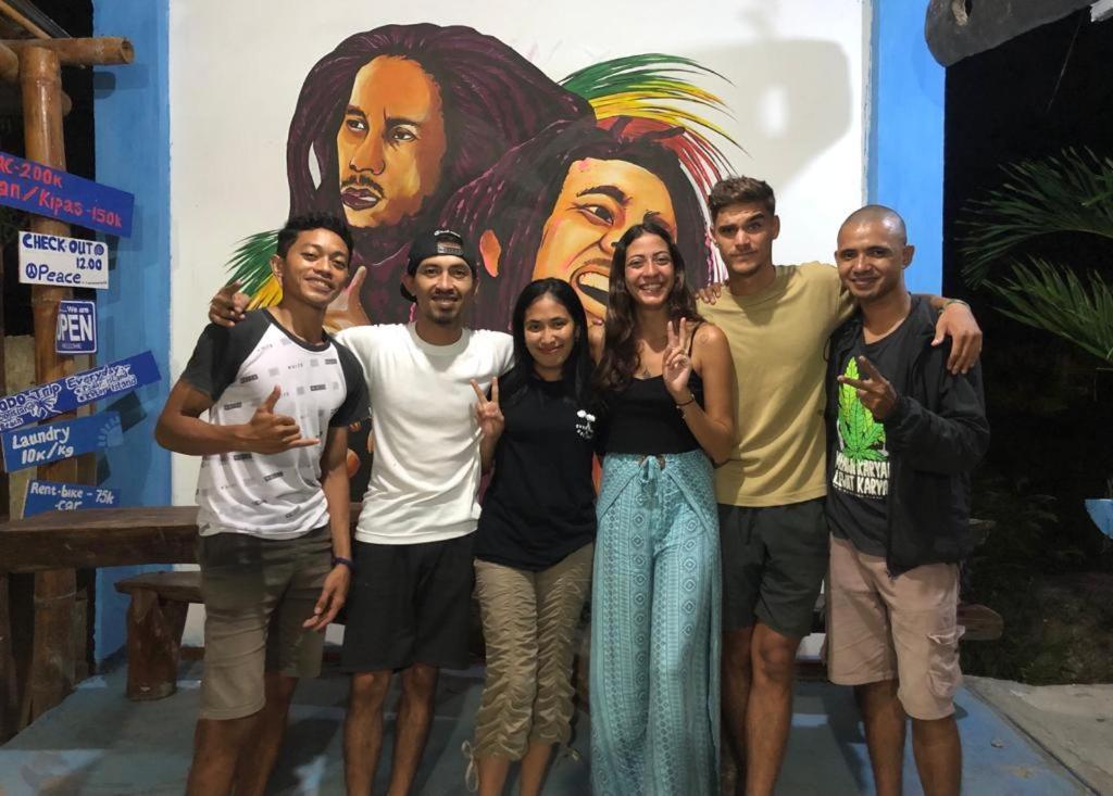 Komodoku One Love Homestay And Tour Labuan Bajo Ngoại thất bức ảnh