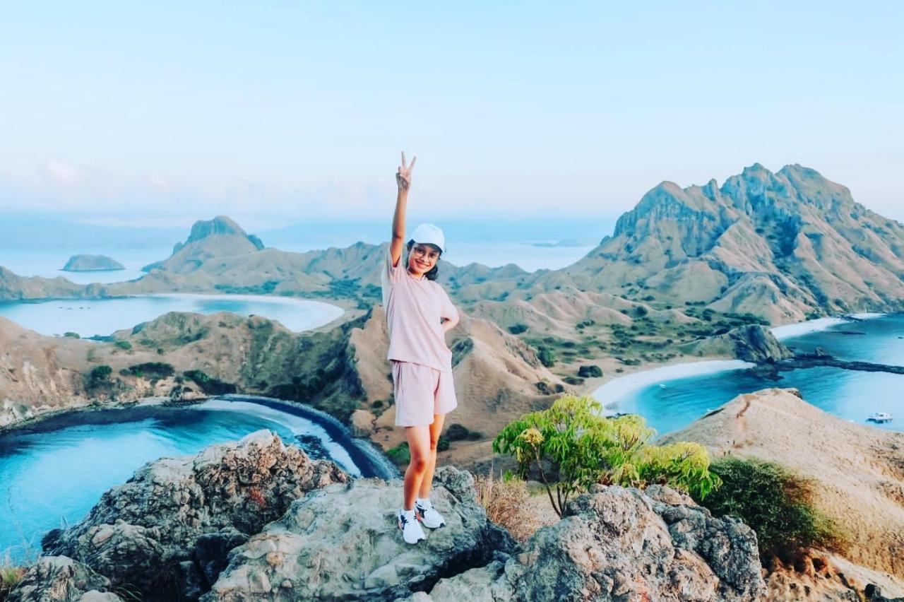 Komodoku One Love Homestay And Tour Labuan Bajo Ngoại thất bức ảnh
