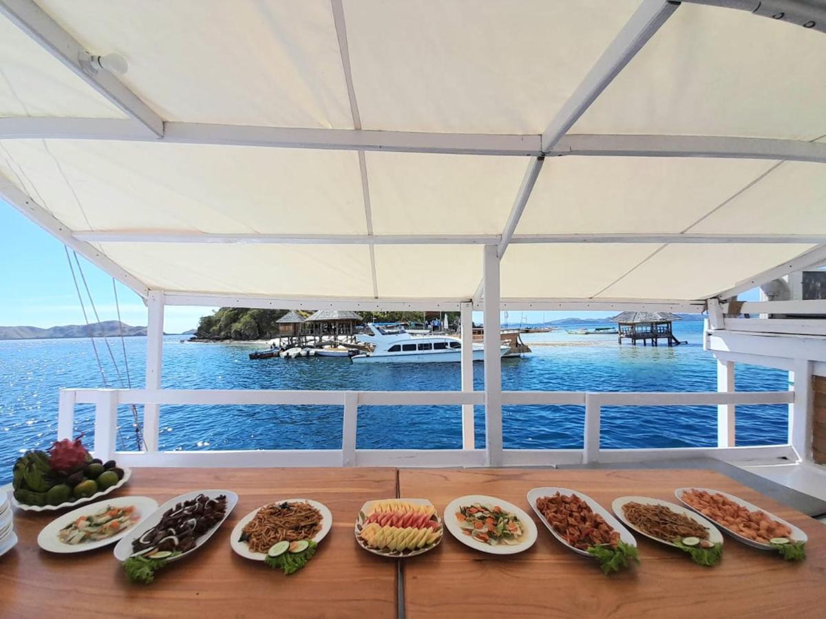 Komodoku One Love Homestay And Tour Labuan Bajo Ngoại thất bức ảnh