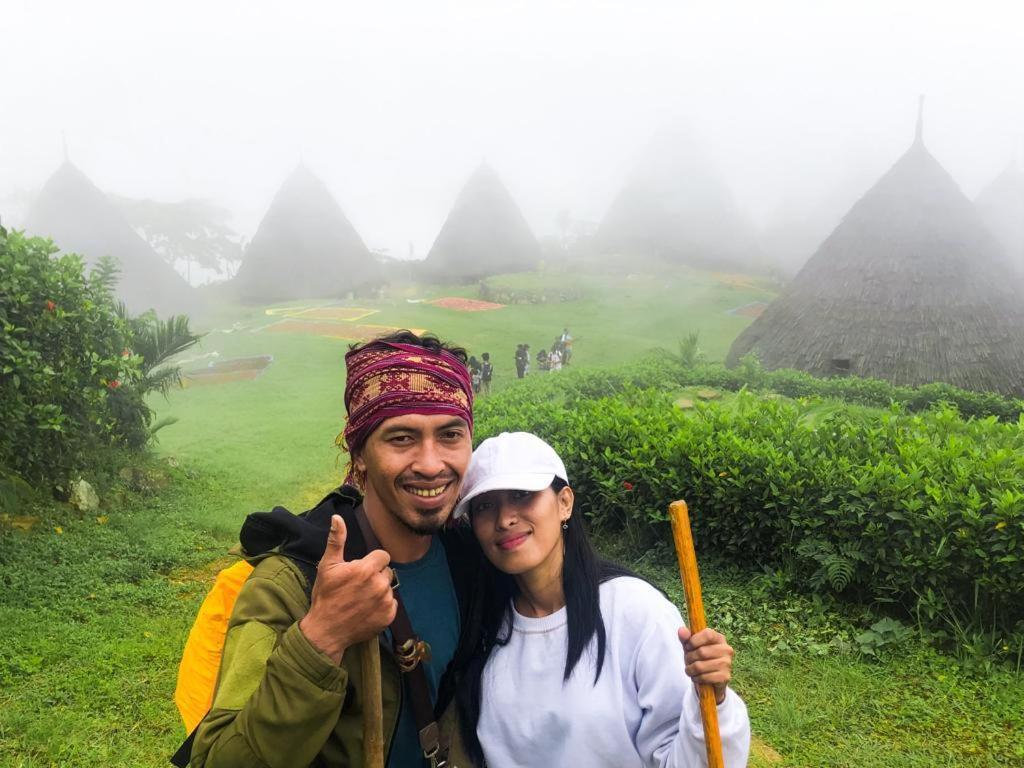 Komodoku One Love Homestay And Tour Labuan Bajo Ngoại thất bức ảnh