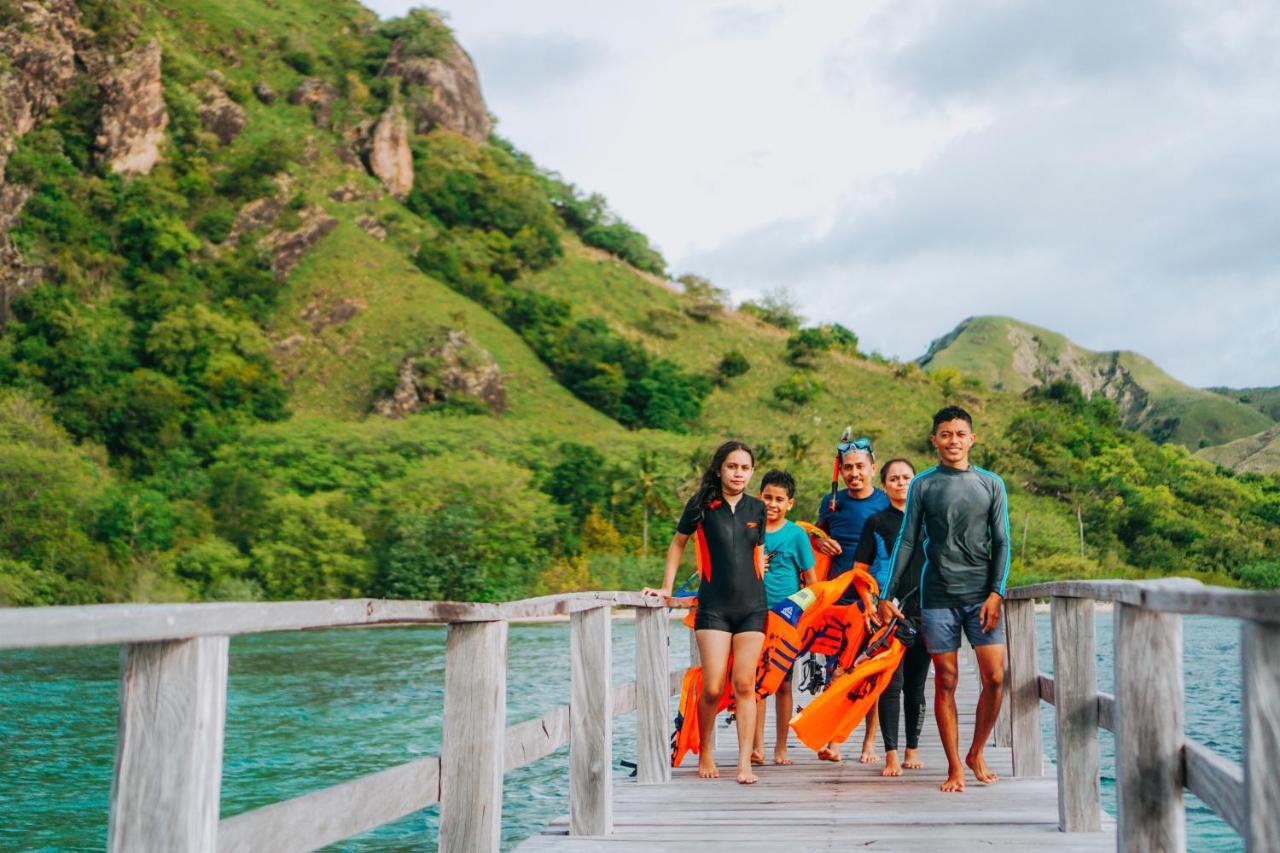 Komodoku One Love Homestay And Tour Labuan Bajo Ngoại thất bức ảnh