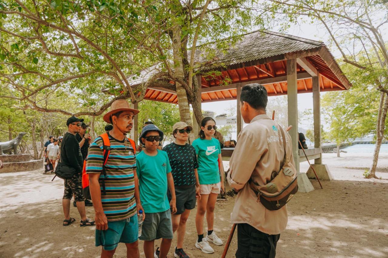 Komodoku One Love Homestay And Tour Labuan Bajo Ngoại thất bức ảnh