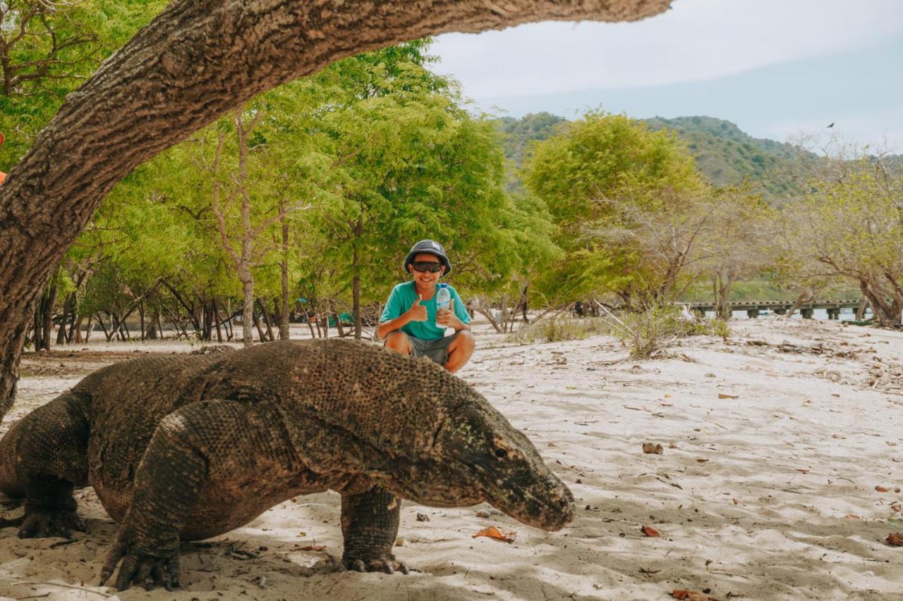 Komodoku One Love Homestay And Tour Labuan Bajo Ngoại thất bức ảnh