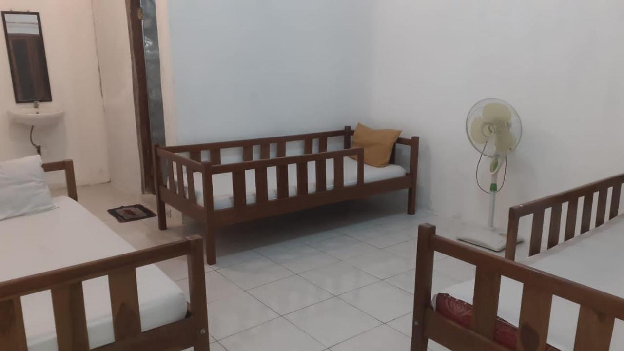 Komodoku One Love Homestay And Tour Labuan Bajo Ngoại thất bức ảnh