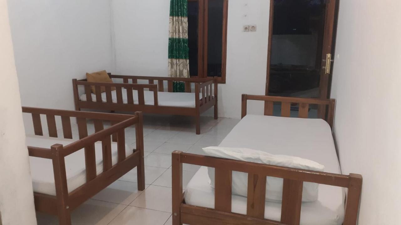 Komodoku One Love Homestay And Tour Labuan Bajo Ngoại thất bức ảnh