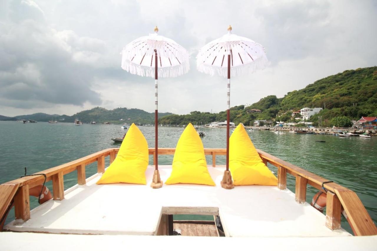 Komodoku One Love Homestay And Tour Labuan Bajo Ngoại thất bức ảnh
