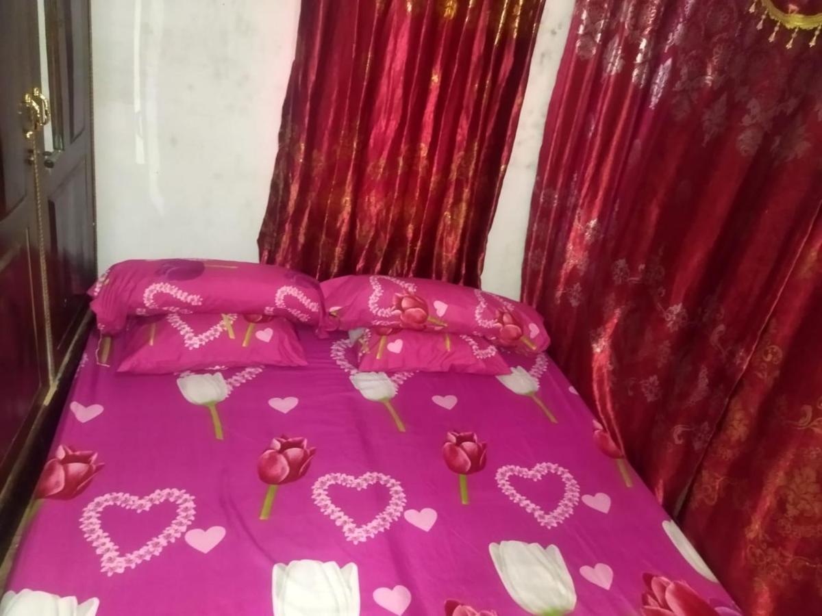 Komodoku One Love Homestay And Tour Labuan Bajo Ngoại thất bức ảnh